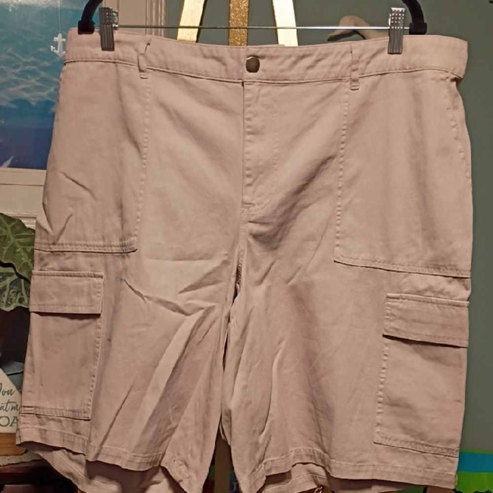 wild fable Men's Cargo Shorts in Light Beige